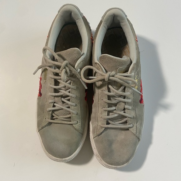 Gray suede embroidered Pumas - Picture 5 of 6
